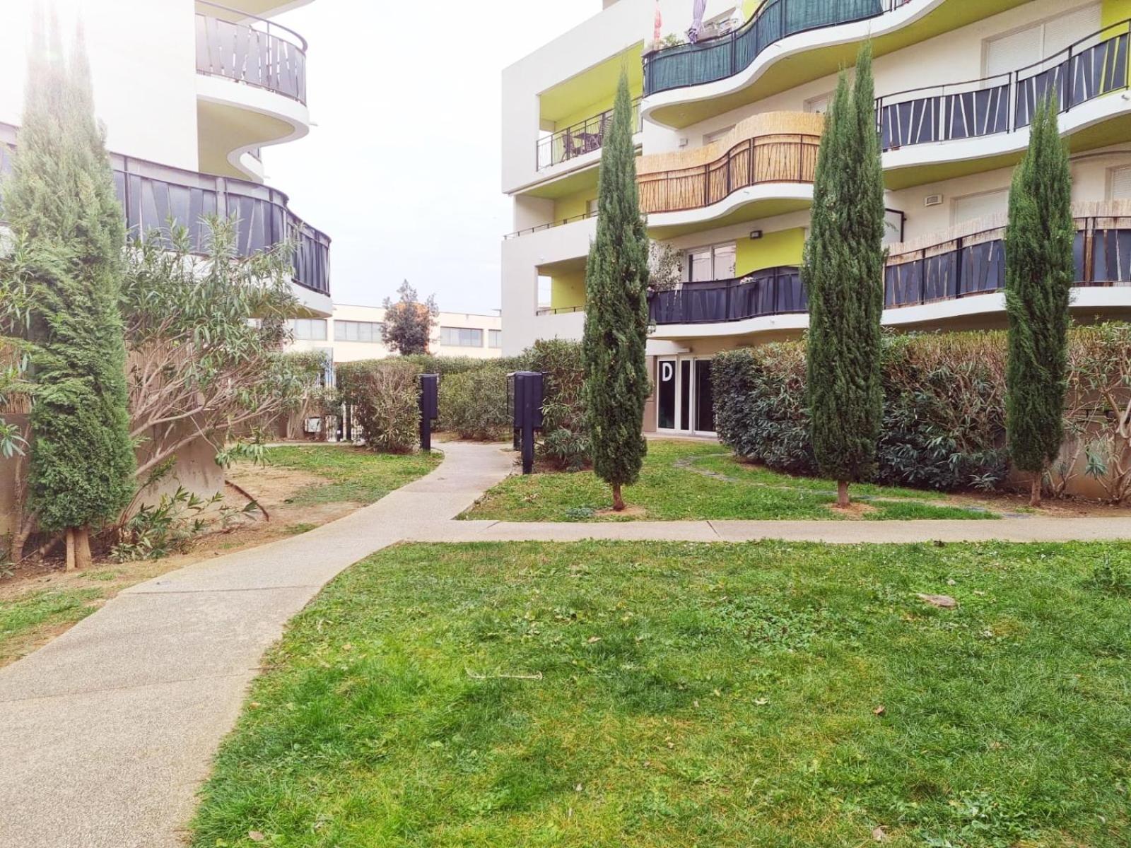 Grand Appartement Avec Garage Et Terrasse カステルノ・ル・レ エクステリア 写真